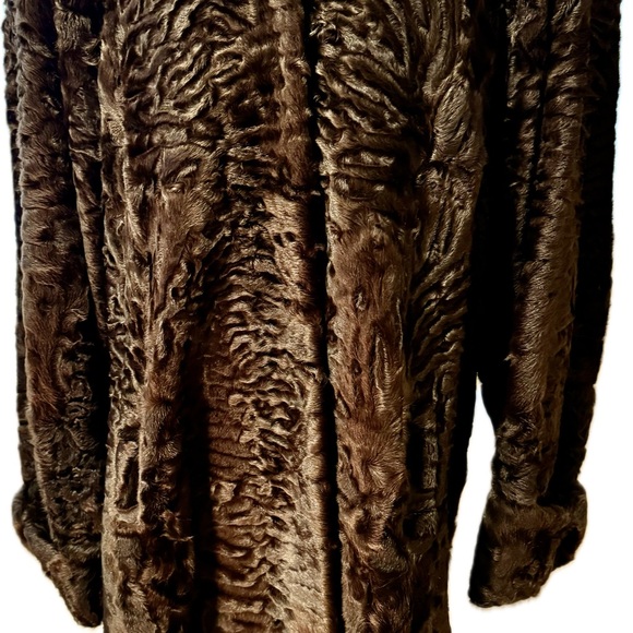Lamb Karakul fur brown full cut Fabulous coat, long elegant size medium - Picture 4 of 16